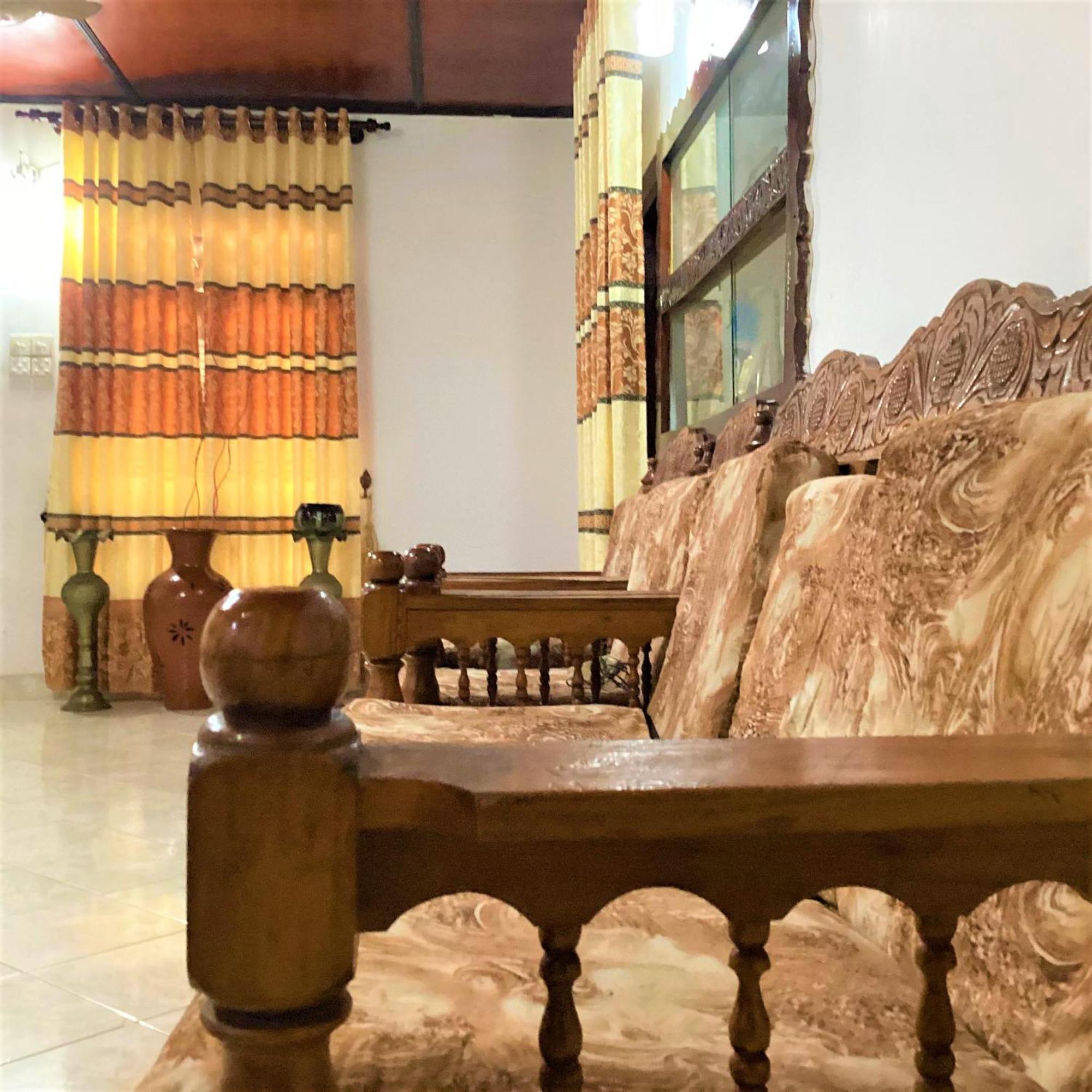 Grand Refuge Holiday Rooms Anuradhapura Bagian luar foto